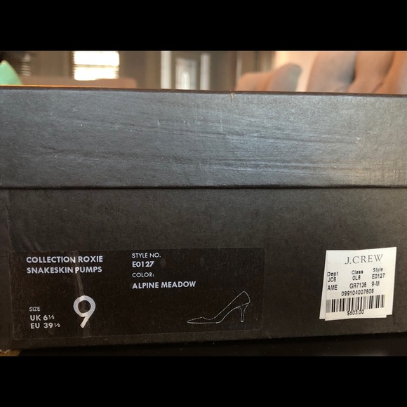 Snakeskin green pumps from the J Crew collection - Picture 5 of 5